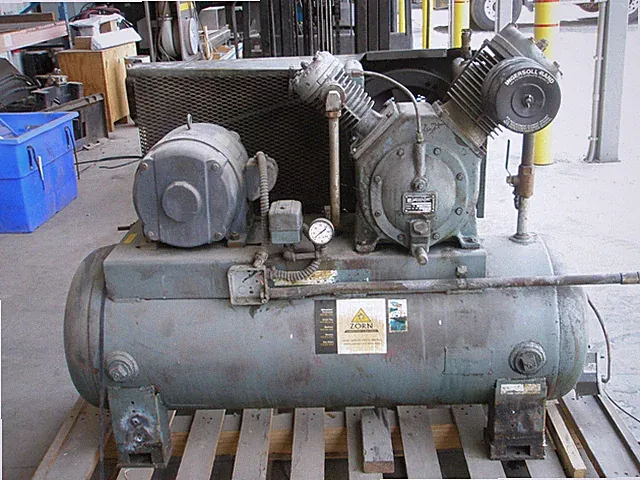 INGERSOLL-RAND TYPE 30 7TD AIR COMPRESSOR WITH AJAX 4A 7.5 HP MOTOR